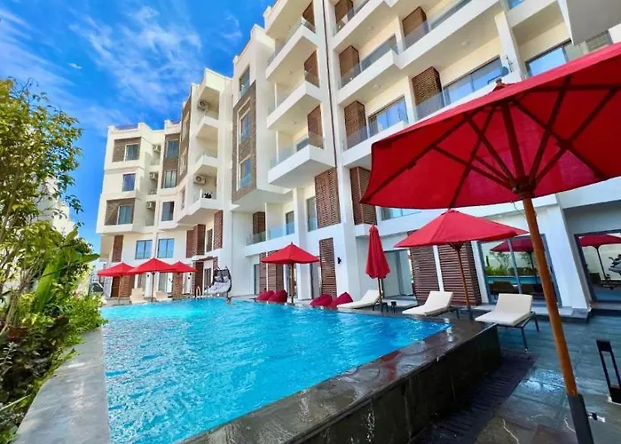 Pool View At Imperial شقة