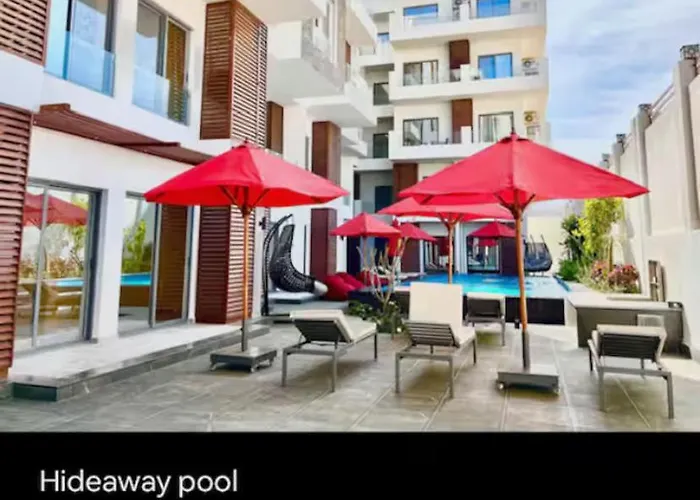 Pool View At Imperial شقة